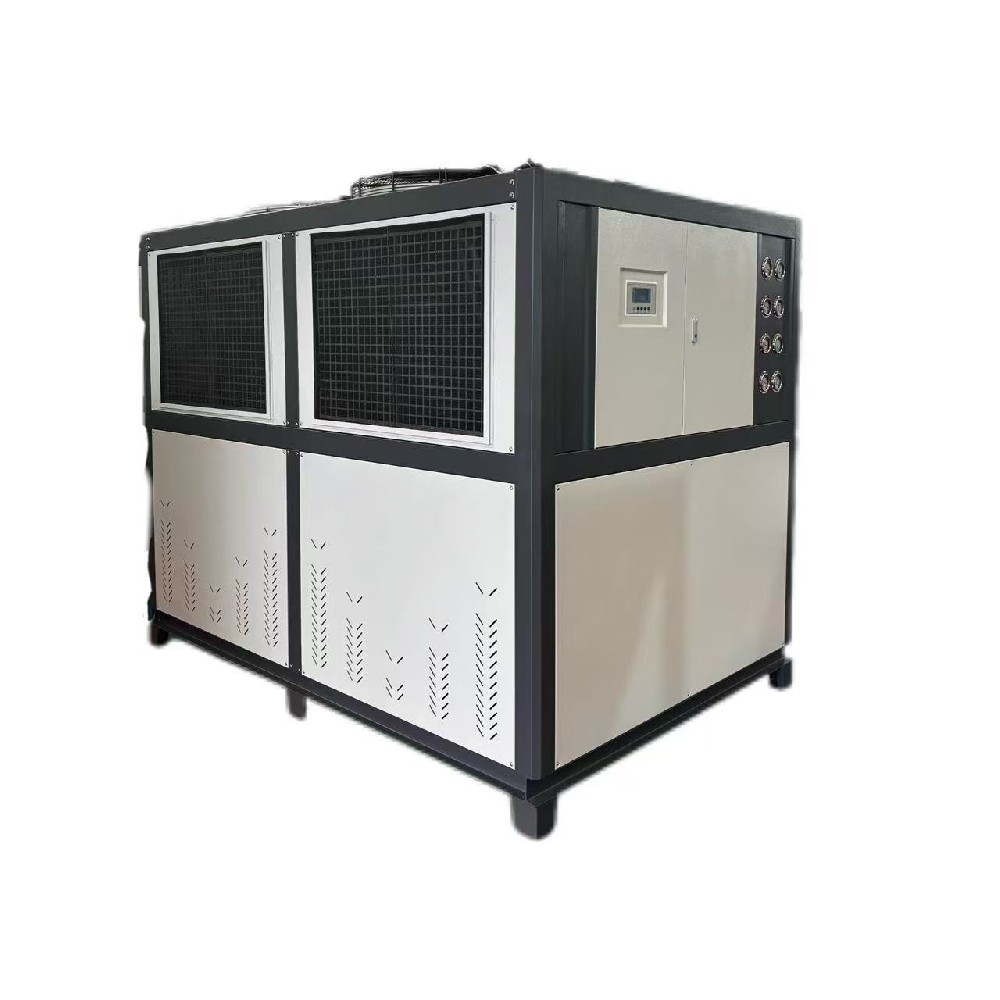 防曝(pu)型(xing)冷水機